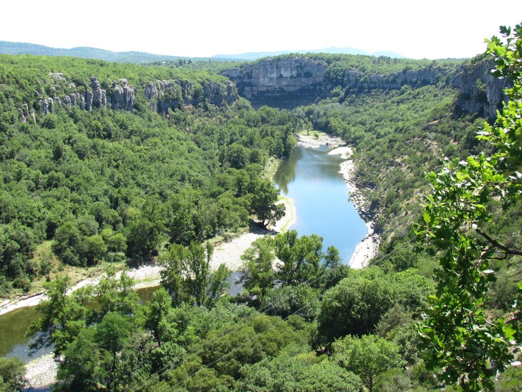 Camping Les Chenes Chauzon Екстериор снимка